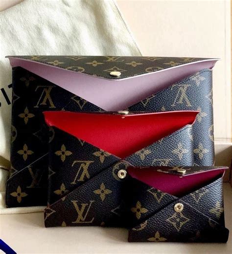 louis vuitton envelope pouch